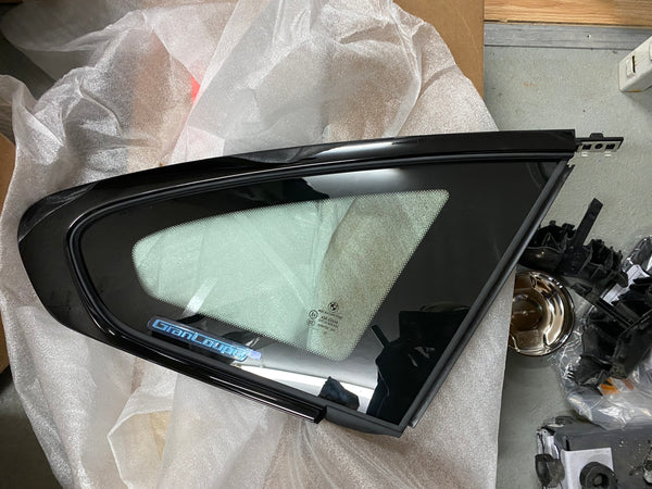 51377412024 GENUINE BRAND NEW BMW Quarter Glass