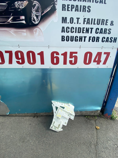 8089573 Bmw X4 2021 G02 Msp  passenger side rear bumper Guide new