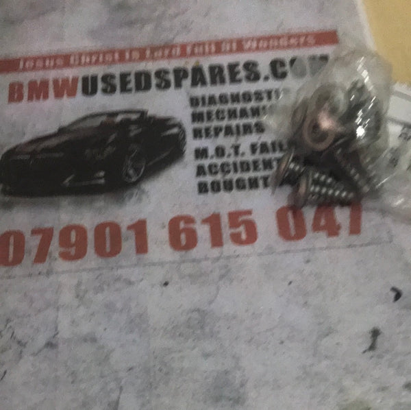 07147127714 BMW xz filliser head screw @ £1.00 each