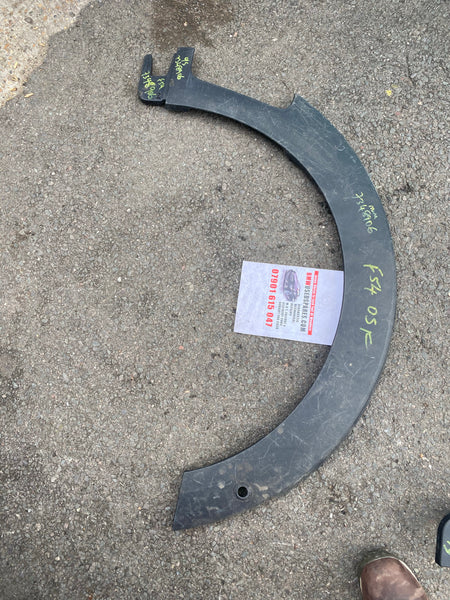 7348906   MINI Clubman  2017 F54  Drivers Right Front Outer Wheel Arch Trim
