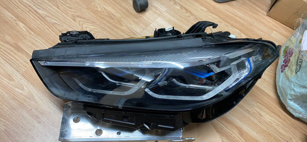 A9 -8739591-04   BMW 8 Series 2018 G15 M850I 2018 Passenger Side  Laser Headlamp   8739591