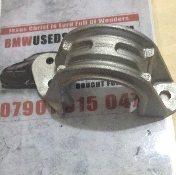 313522830337 BMW front sway bar bushing bracket @ £40.00 each