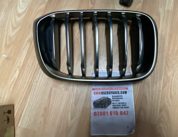 7464924  BMW X3 2022 G01 driver side kidney Grille   Bmw X4 2022  G02 driver side Kidney  Grille  7464923