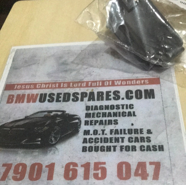 51117296308 BMW 2/3/4 series front bumper centre support mount