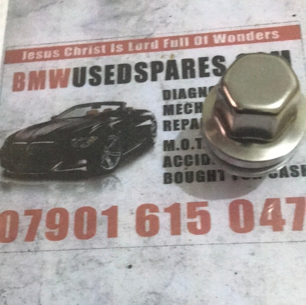 LR068126 jaguar wheel nut Land Rover