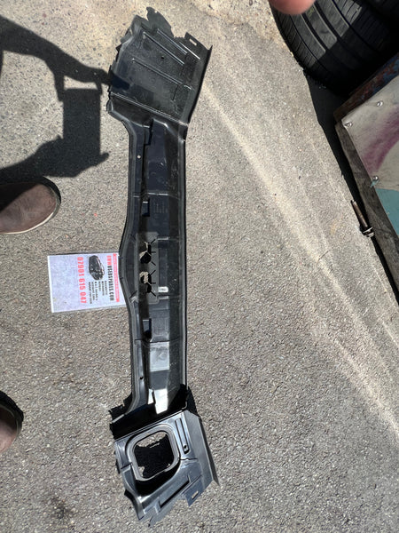 51747399996    BMW X3 M  2022  Air duct radiator top new   bmw X4 G01 G02 G08 X3 18D TX11 AIR DUCT RADIATOR TOP    7399996  NEW