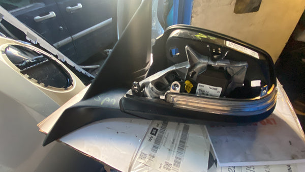 51167459039    BMW f20 1 series 2012-2019 passenger DOOR MIRROR  power fold  A091564