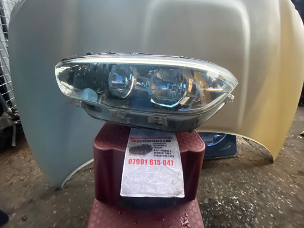 7358393-09 BMW 1 Series 2015 F20 passenger Side Headlight