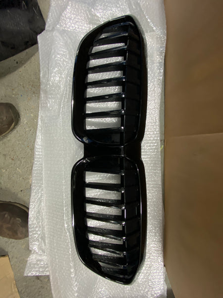 5113192976    BMW 3 Series 2021 330i M340I Front Kidney Grille