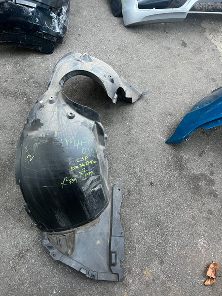 51717427920   BMW X2  2022  f39 Front Passenger Inner Fender Liner      7427920 Bmw X2 drivers side splash guard