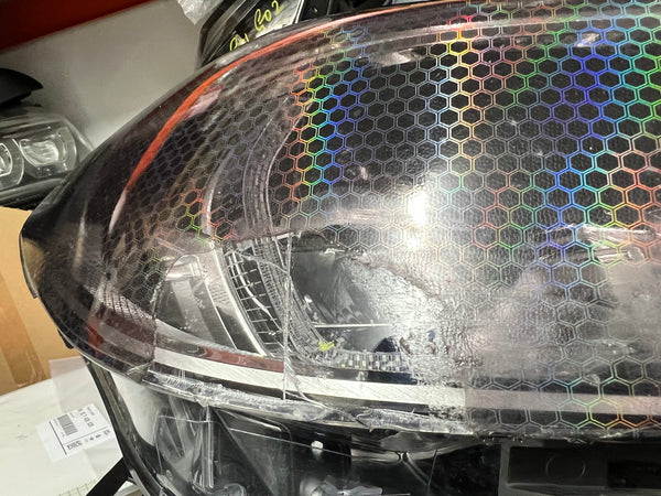 8499126        BMW 5 SERIES 2020  G30  driver Side Adaptive led headlight  GENUINE  8499126-03  glass a little crack   please observe all pictures