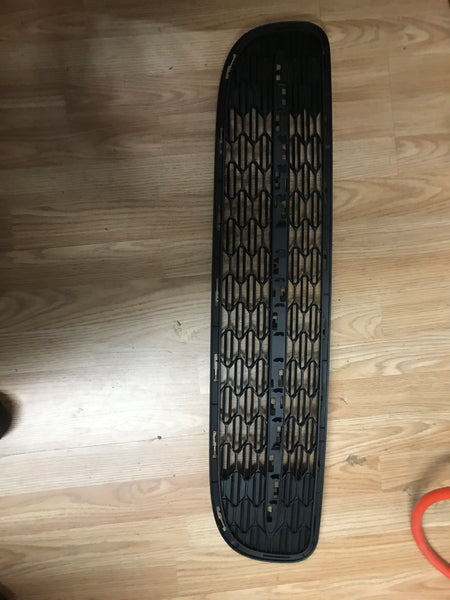 BMW MINI Cooper / One / D Front Lower Grill Trim R55 R56 R57 LCI 7248789 - NEW