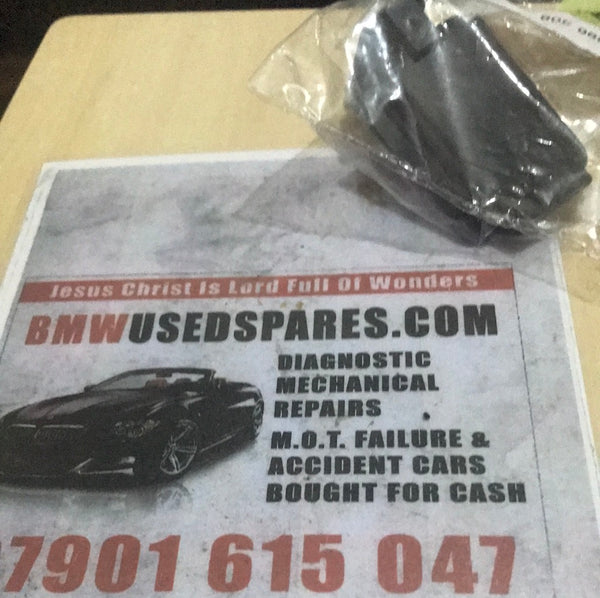 51117296308 BMW 2/3/4 series front bumper centre support mount