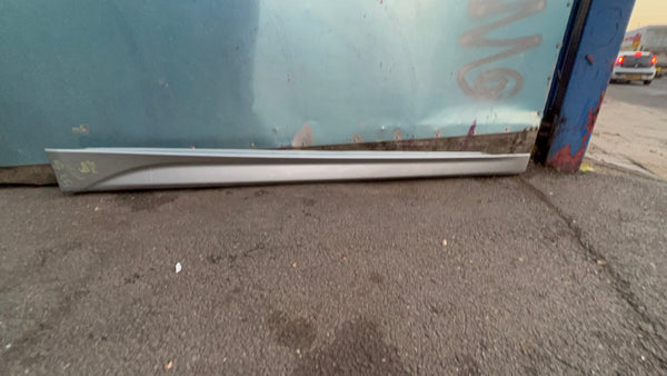 51778054242     Bmw 3 series 2016  f30 driver side m-sport side Skirt      8054242