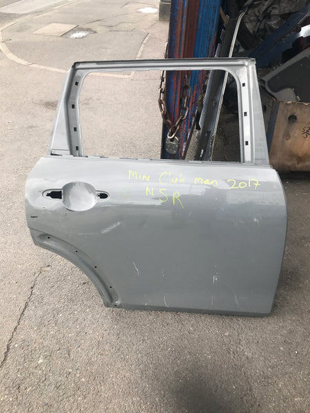 Mini clubman 2017 Passenger Side Rear Door in grey needs respray