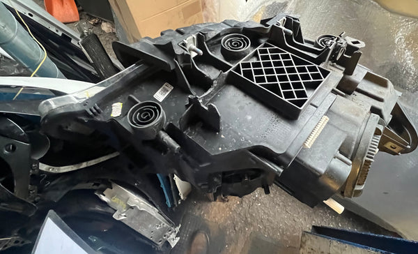 63117304471   Bmw 2 series 2016 F22 passenger side headlight   7304471