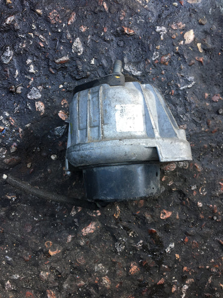 BMW 3 E90 2.0 Diesel 120kw ENGINE MOUNT Left Side 139811 12