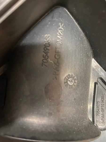 70549083      Bmw M4 2018  F82 AIR BOX FILTER ASSEMBLY LH PASS SIDE 3.0 PETROL