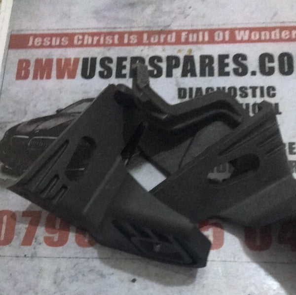 51647273066 BMW X1,f20(r)head light bracket £15.00