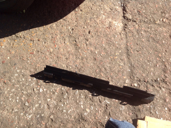 51777256915 Bmw exterior rocker molding bracket f30 f31 2016