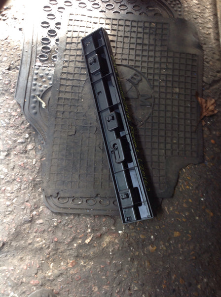 51777301940- Bmw 2 f45,f46 right mount strip panel 2016