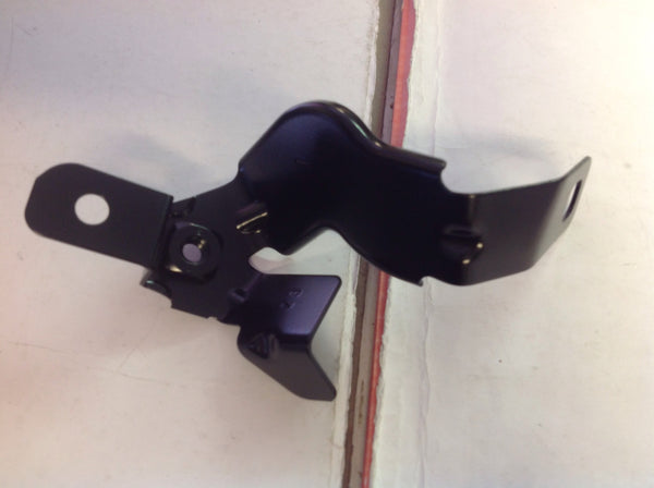 41217298015 bracket side panel top left body trim .f30,f31,f80,M3