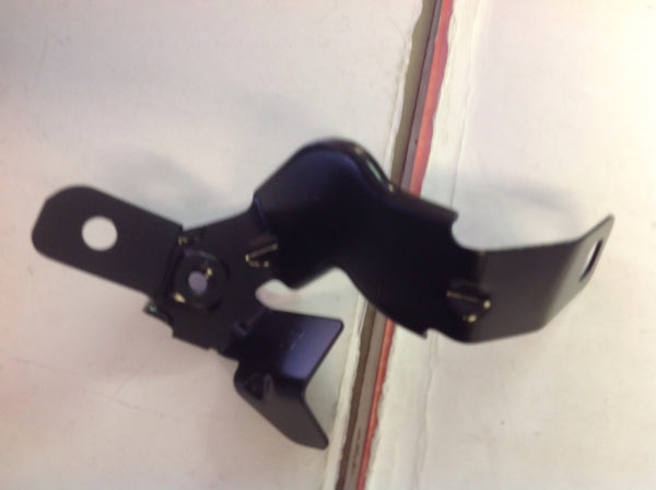 41217298015 bracket side panel top left body trim .f30,f31,f80,M3