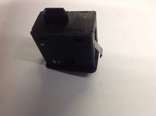 8368921 BMW 3-Series e46 rear window saloon window switch